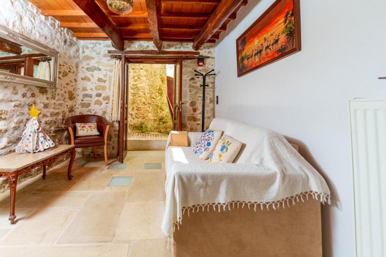 Traditional Cretan Houses,Agios Myronas Esterno foto