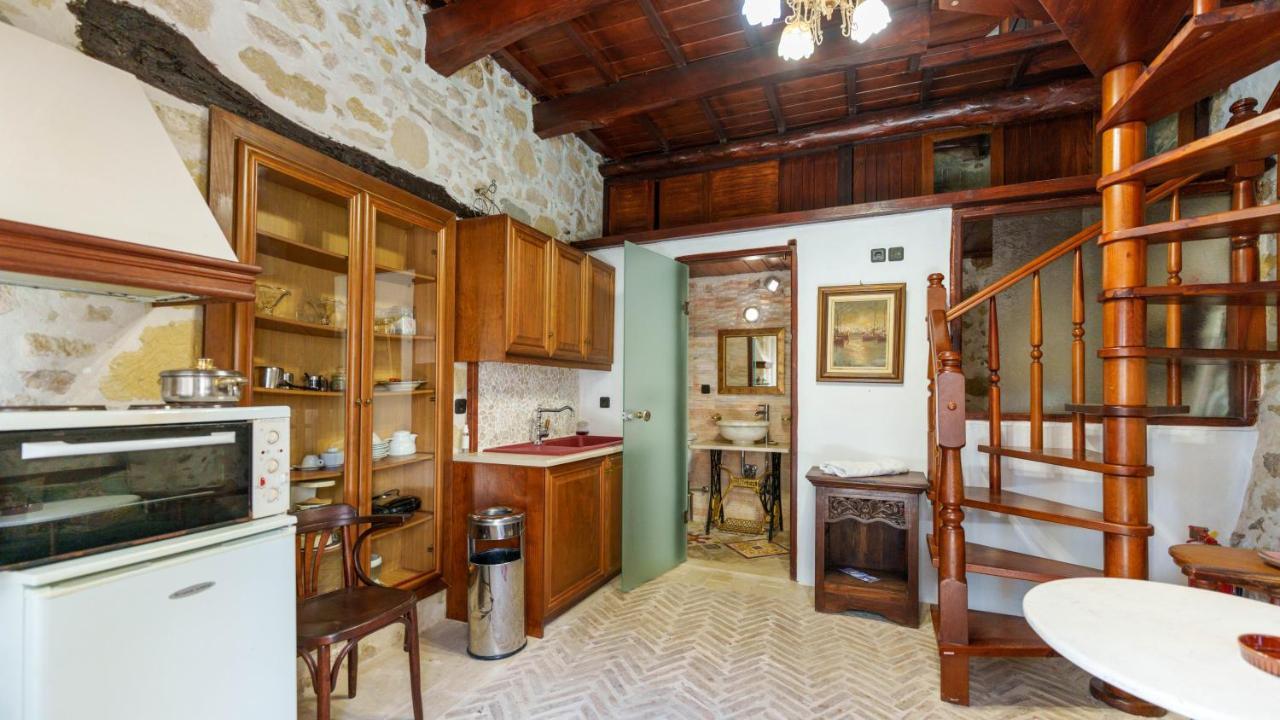 Traditional Cretan Houses,Agios Myronas Esterno foto