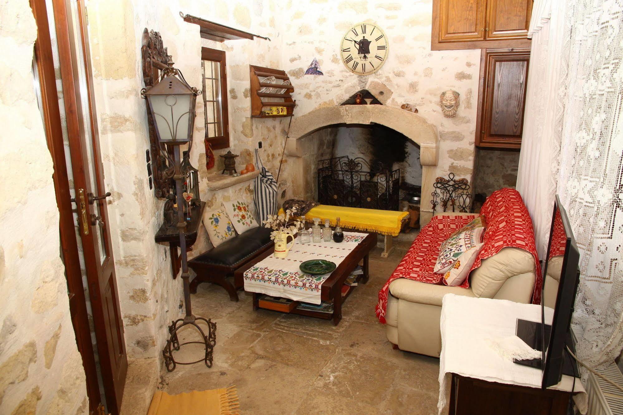 Traditional Cretan Houses,Agios Myronas Esterno foto